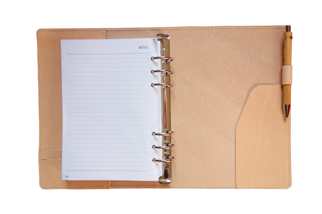 porta agenda A5 con anelli in cuoio#colore_naturale